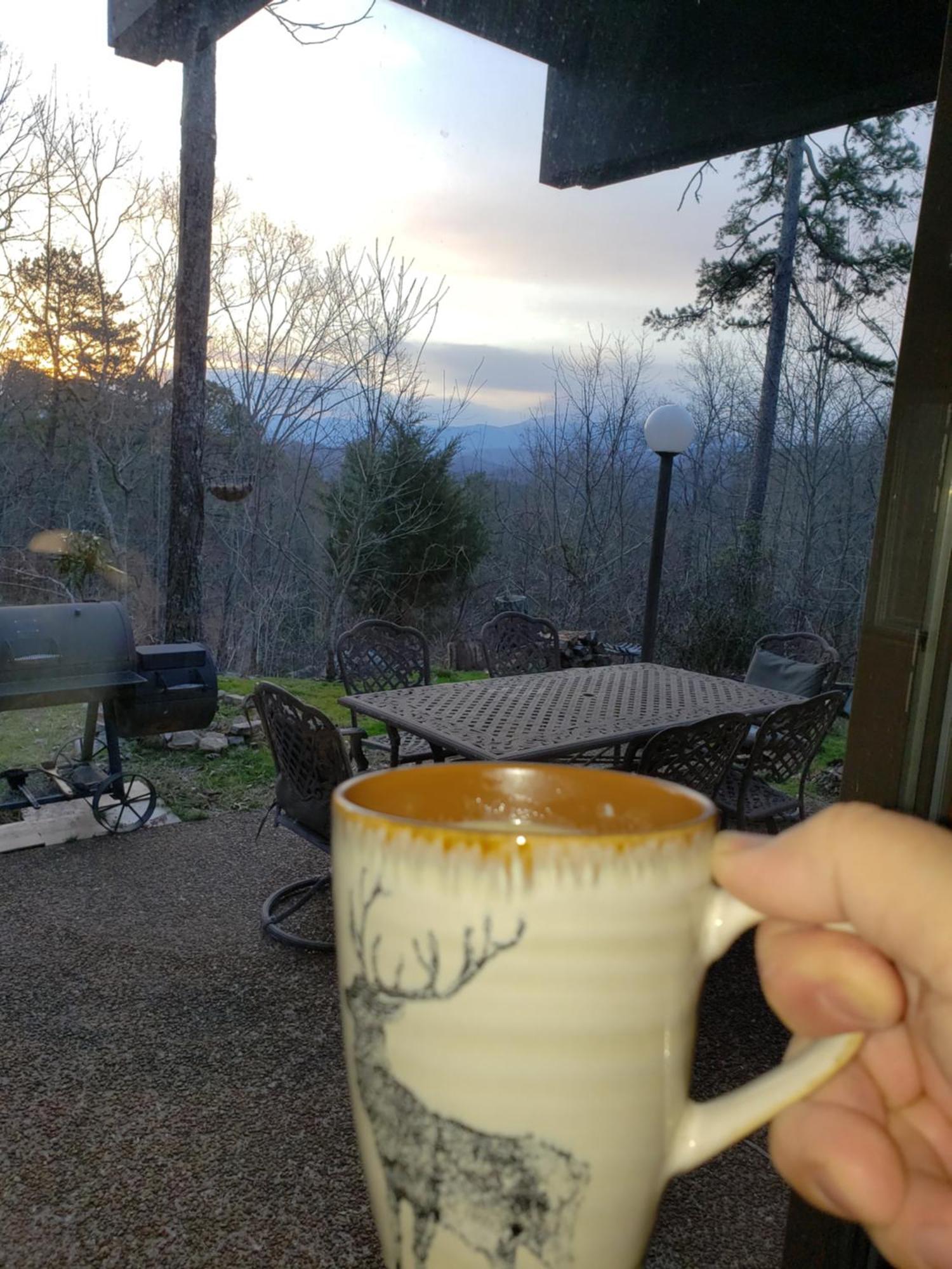 Lazy Bear Cabin Sevierville Exterior photo