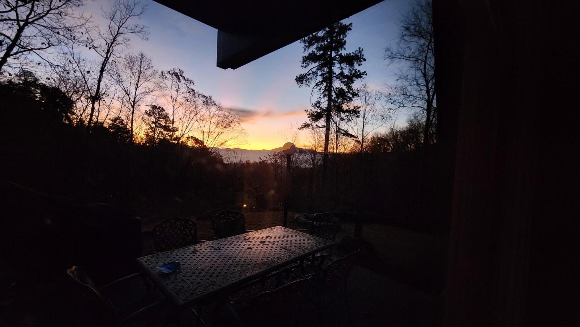 Lazy Bear Cabin Sevierville Exterior photo