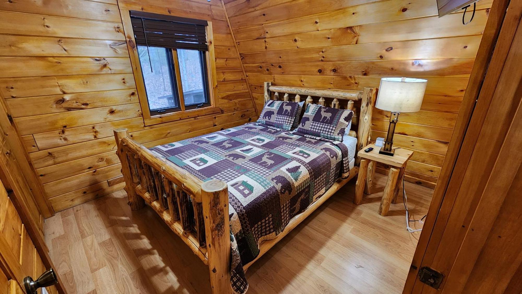 Lazy Bear Cabin Sevierville Exterior photo