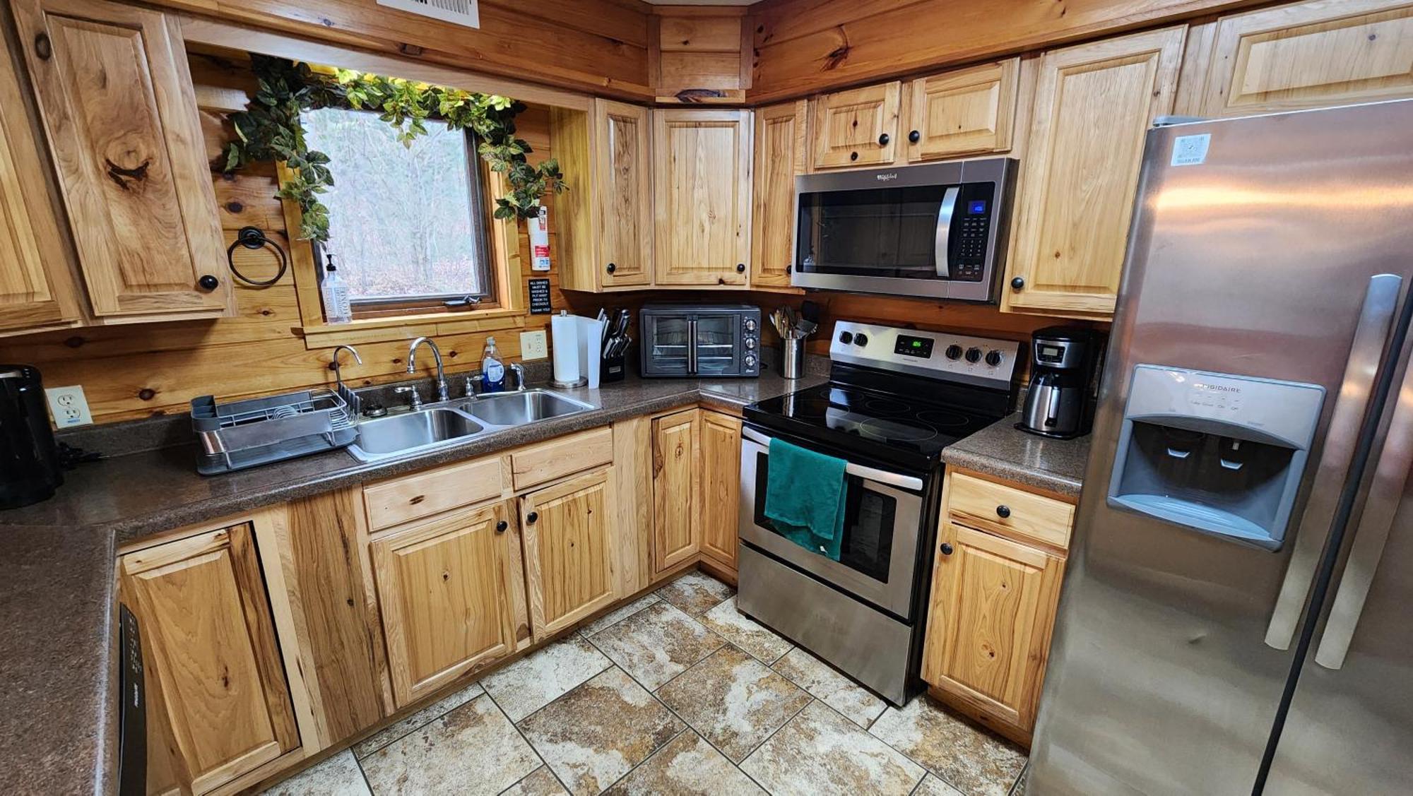 Lazy Bear Cabin Sevierville Exterior photo