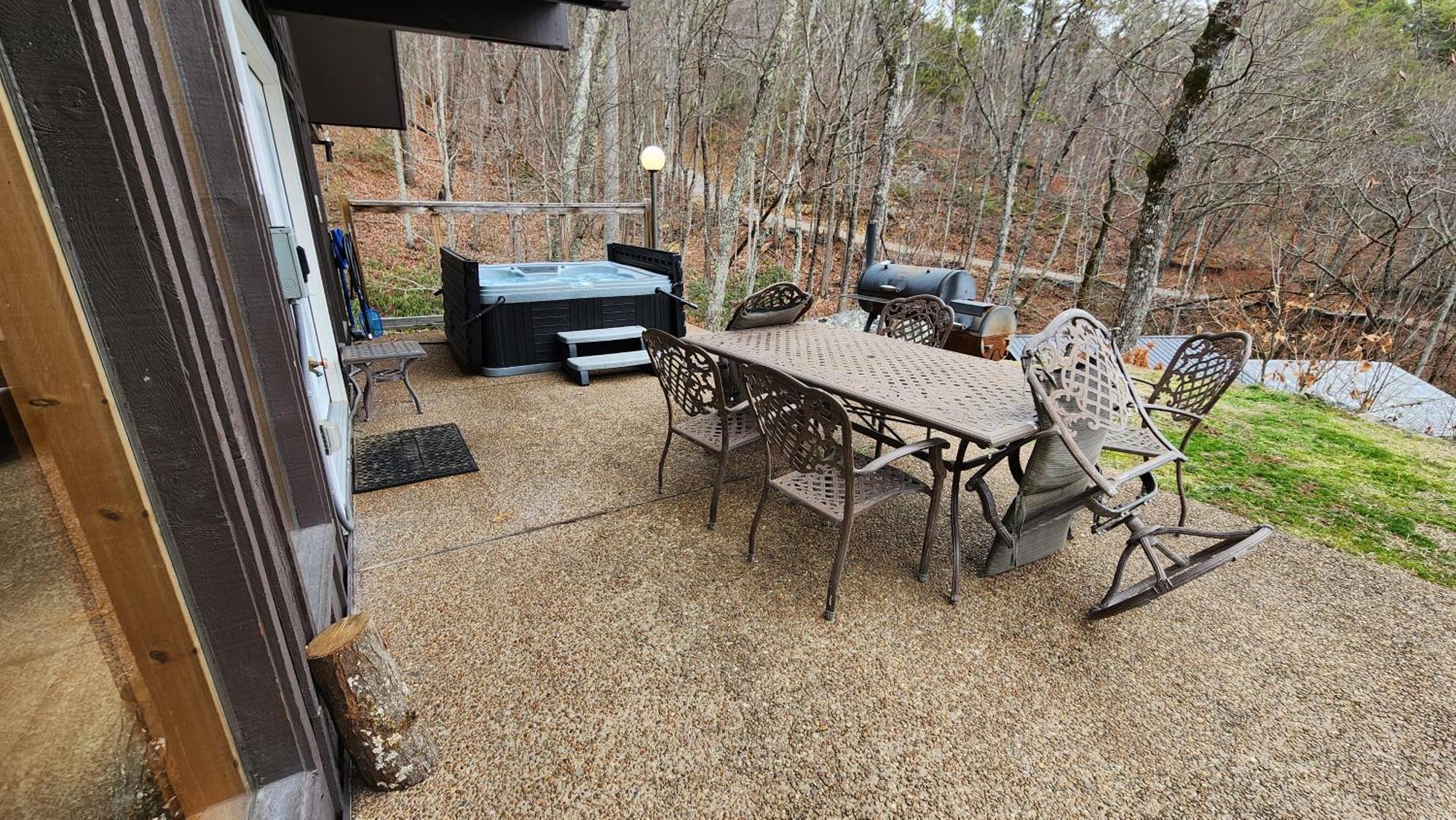 Lazy Bear Cabin Sevierville Exterior photo
