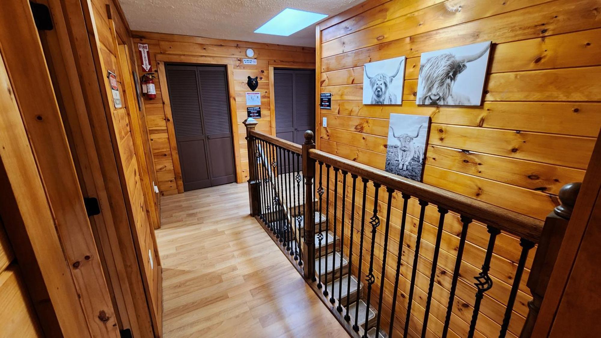 Lazy Bear Cabin Sevierville Exterior photo