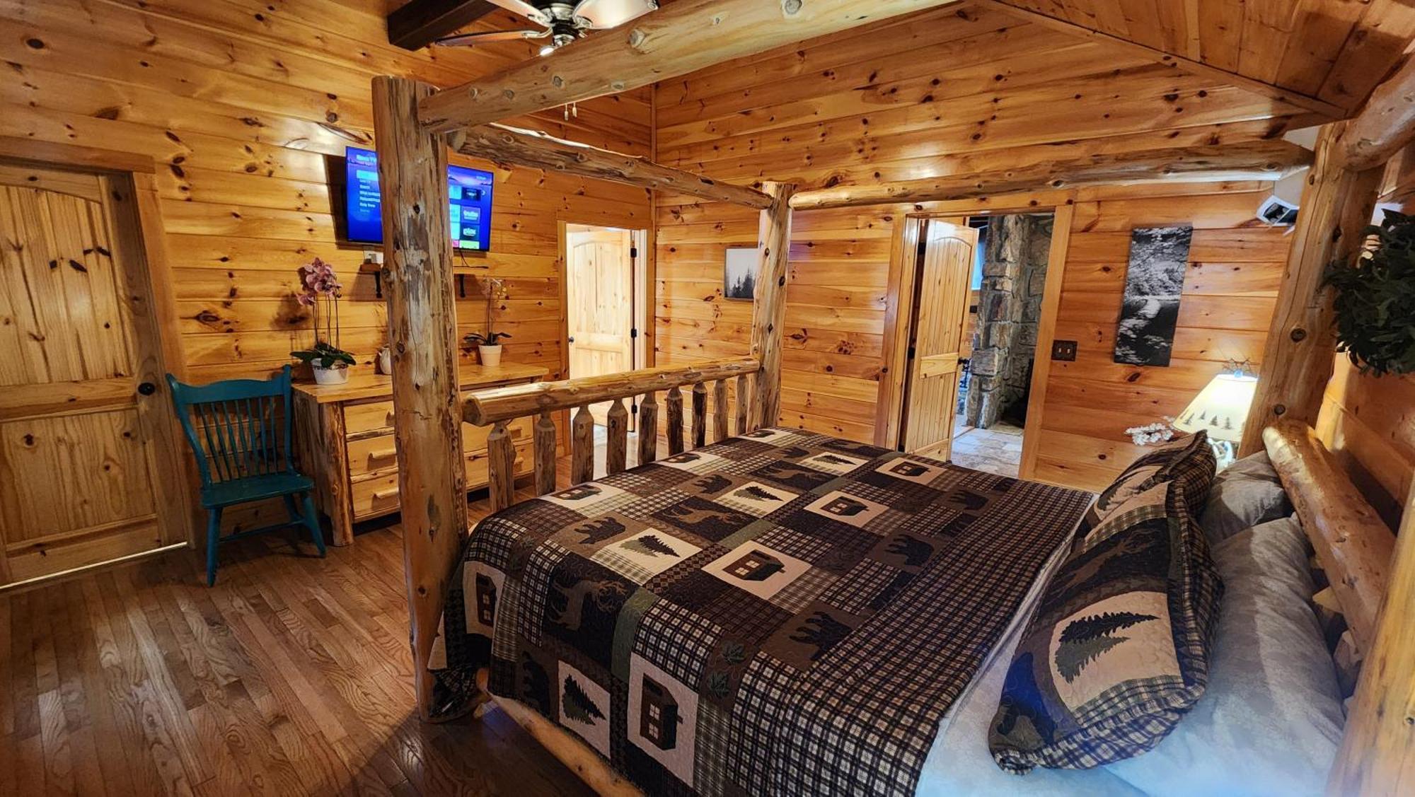 Lazy Bear Cabin Sevierville Exterior photo