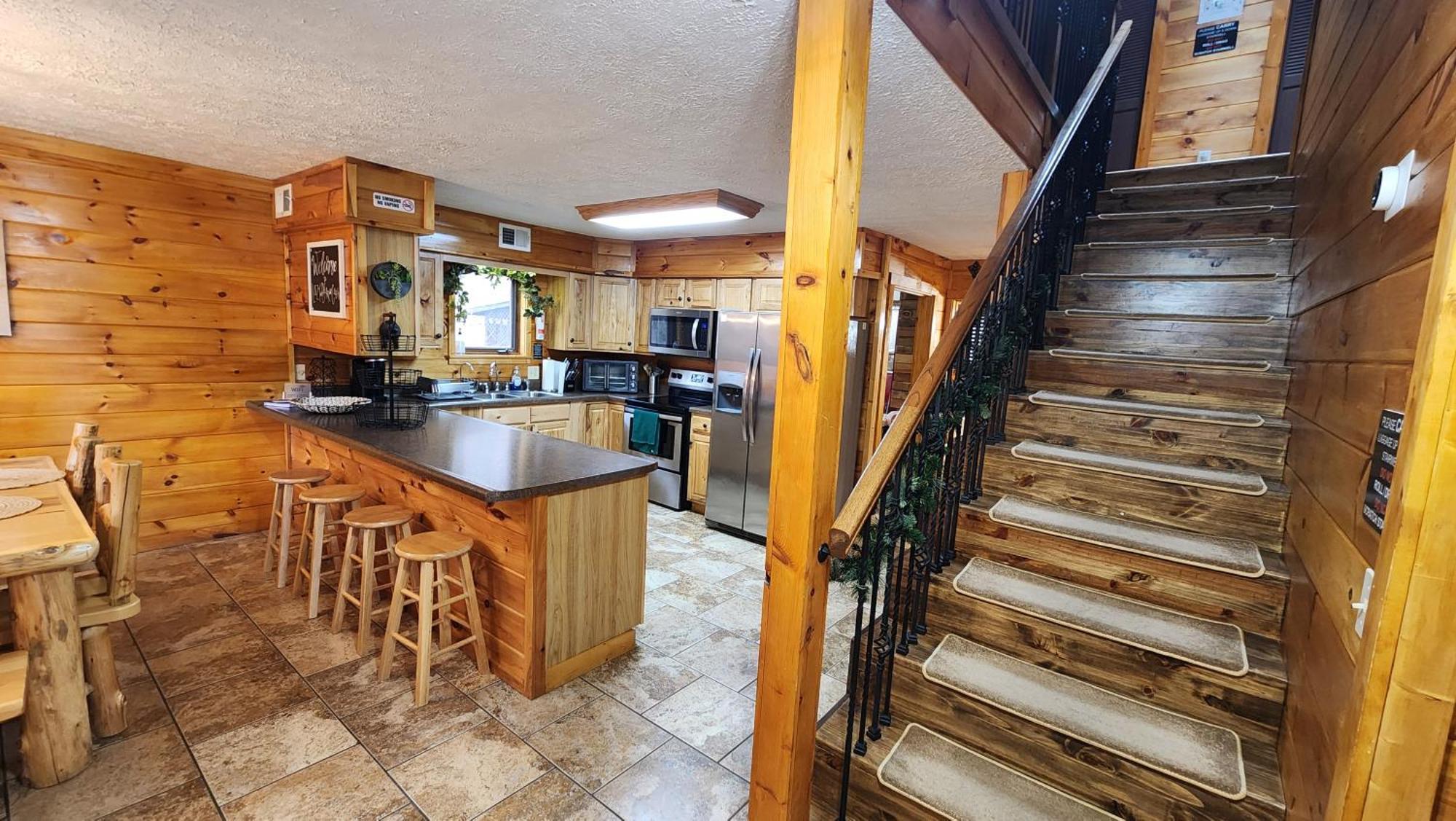 Lazy Bear Cabin Sevierville Exterior photo