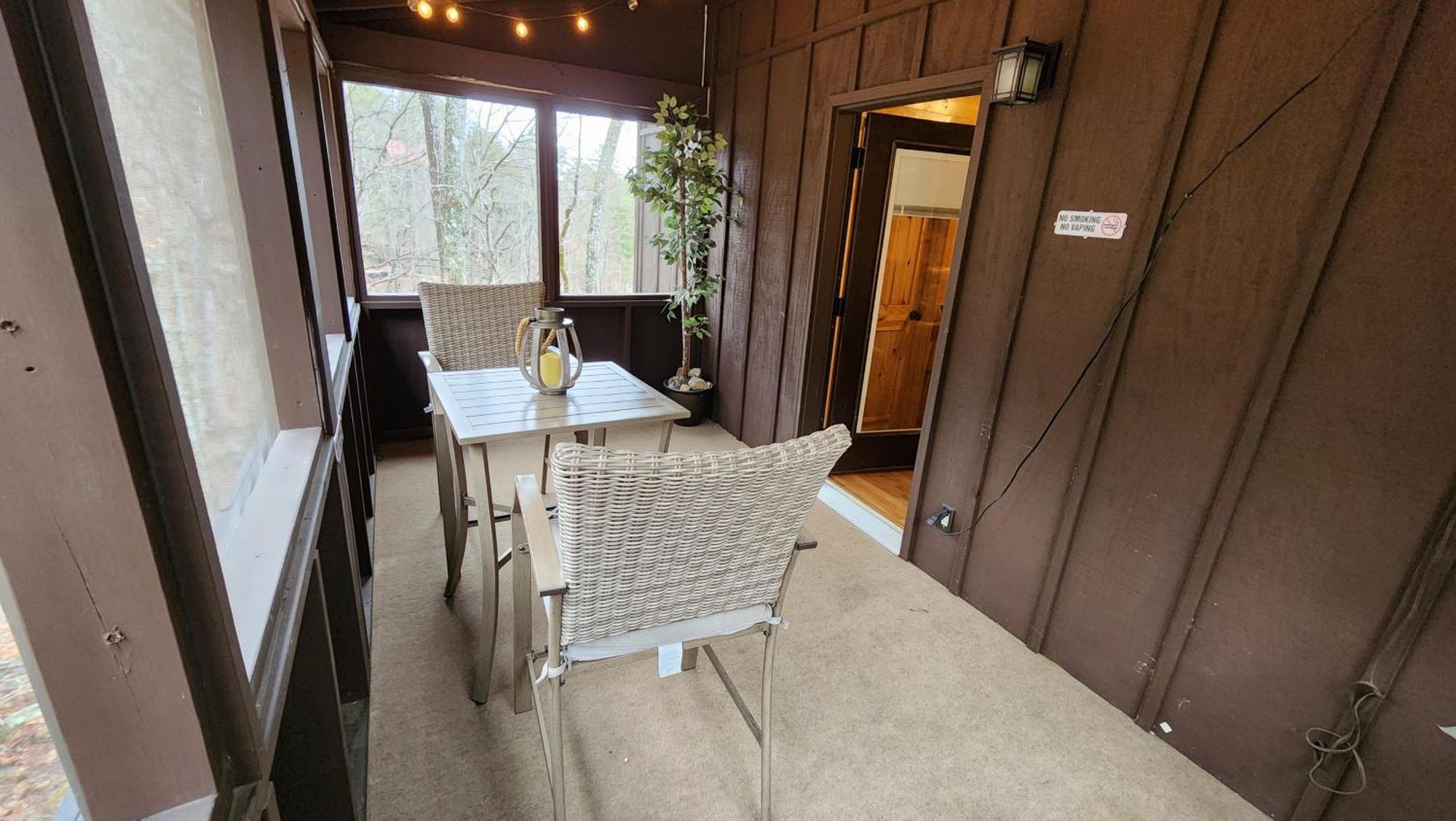 Lazy Bear Cabin Sevierville Exterior photo