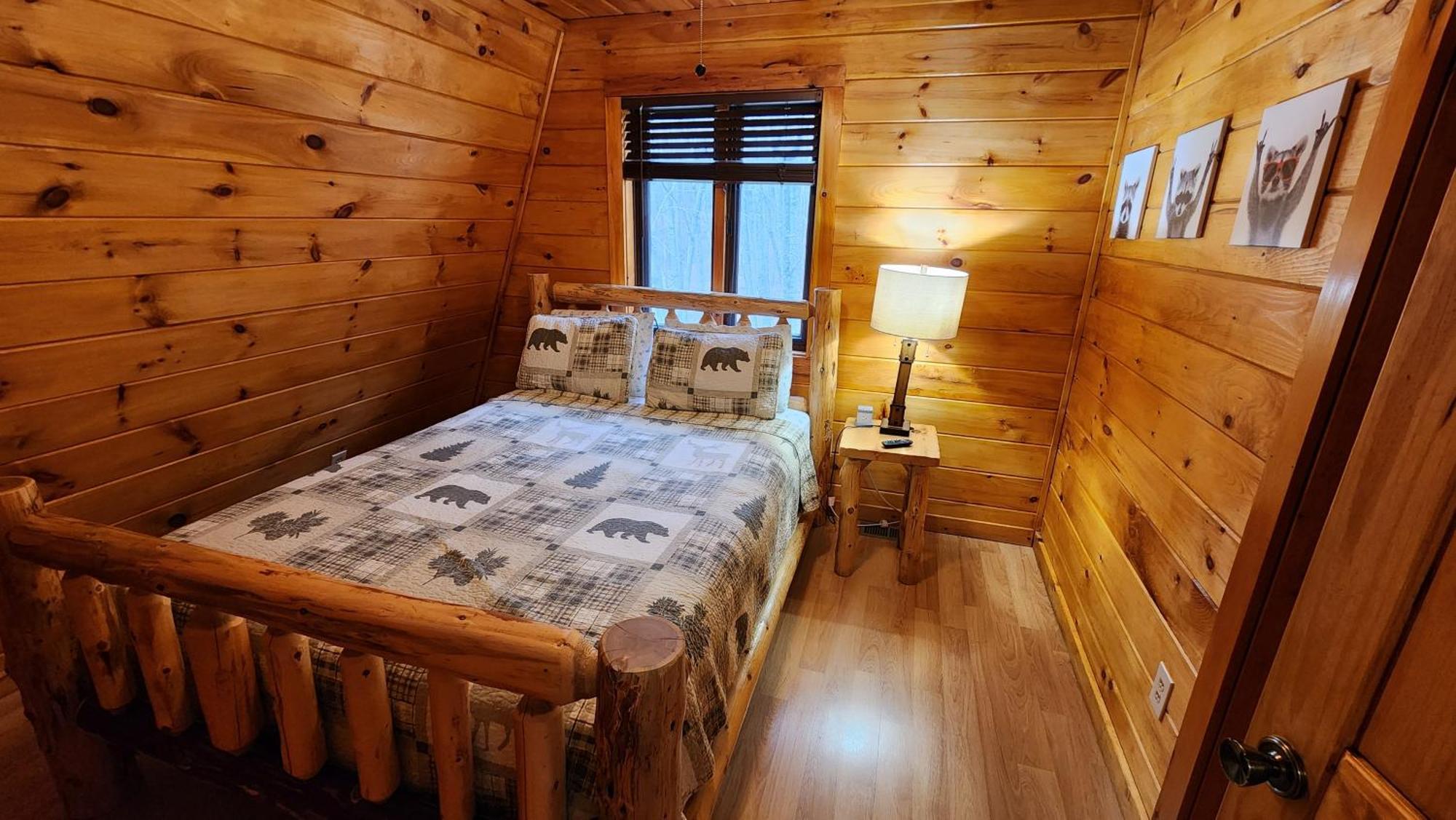 Lazy Bear Cabin Sevierville Exterior photo